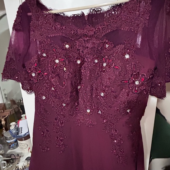 Merlot Lover Kiss Gown - Picture 2 of 5